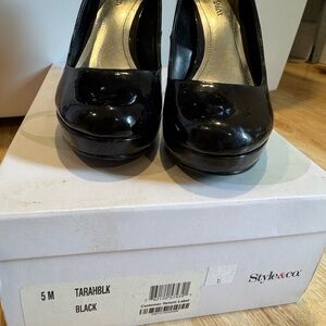 Style & Co. Women's Black Pumps